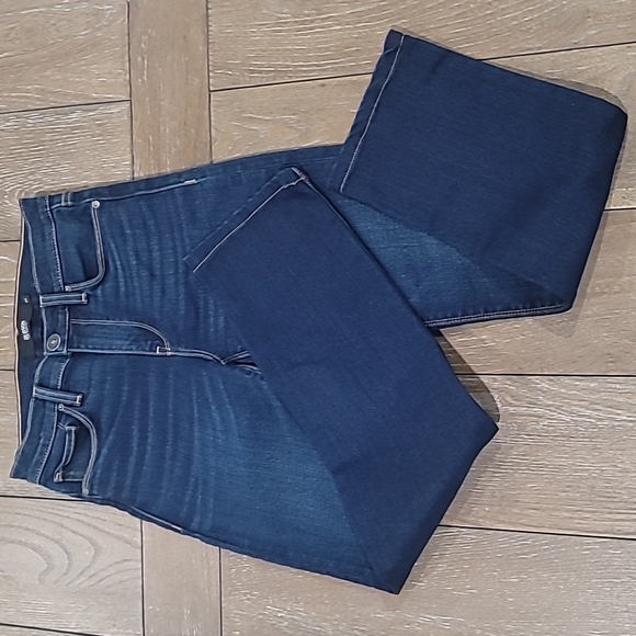 Hudson Nico Straight Jean Size 24 - Picture 7 of 16